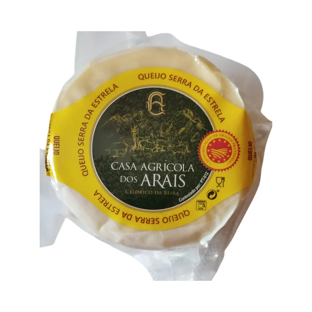 Queijo Serra da Estrela gourmet from Casa Agrícola dos Araís, perfect for gift baskets