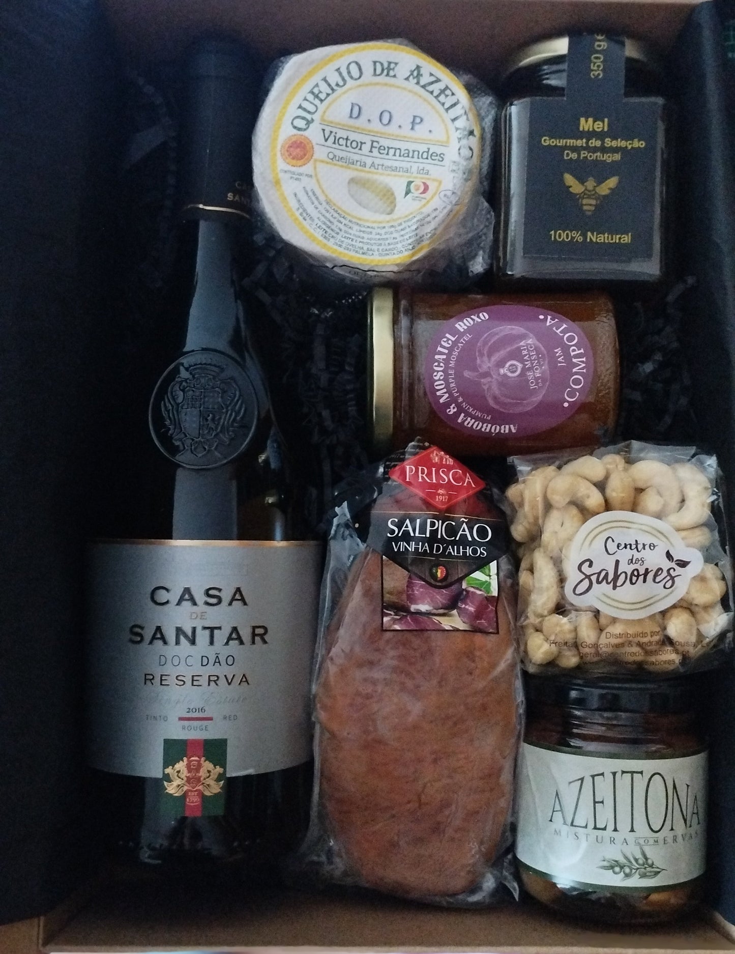 Cabaz oferta com Vinho Reserva, Queijo Azeitão e Mel