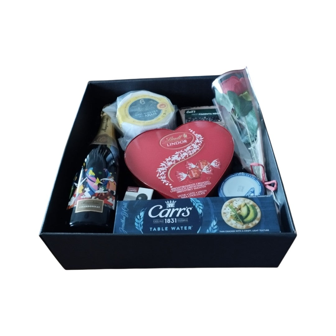 P004 - Presente Gourmet para Celebrar o Amor com Espumante e Delícias