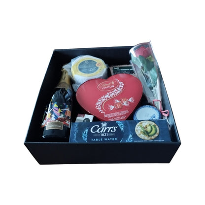 P004 - Presente Gourmet para Celebrar o Amor com Espumante e Delícias