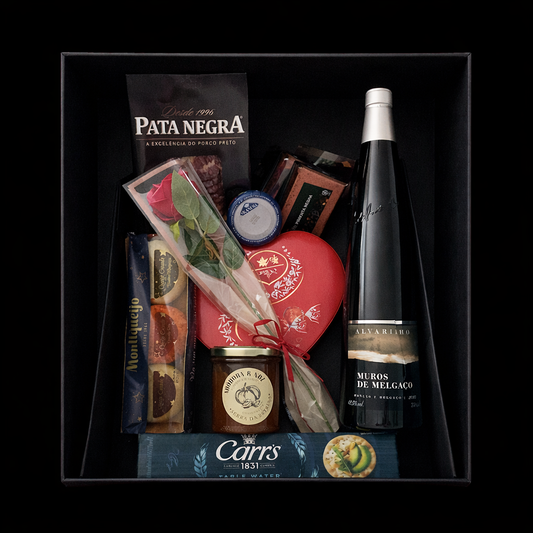 P002 - Presente Gourmet com Vinho Branco e Pata Negra