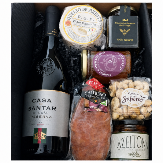 Cesta de regalo con Vino Reserva, Queso de Azeitão y Miel
